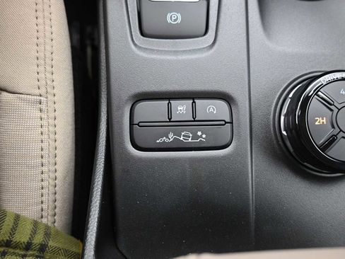 New 2025 Ford Ranger XLT w/ Equipment Group 301A High image 46