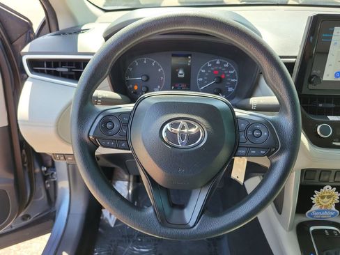 Used 2025 Toyota Corolla Cross L FWD image 24