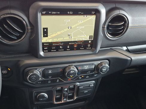 Used 2023 Jeep Gladiator Overland AWD/4WD image 15