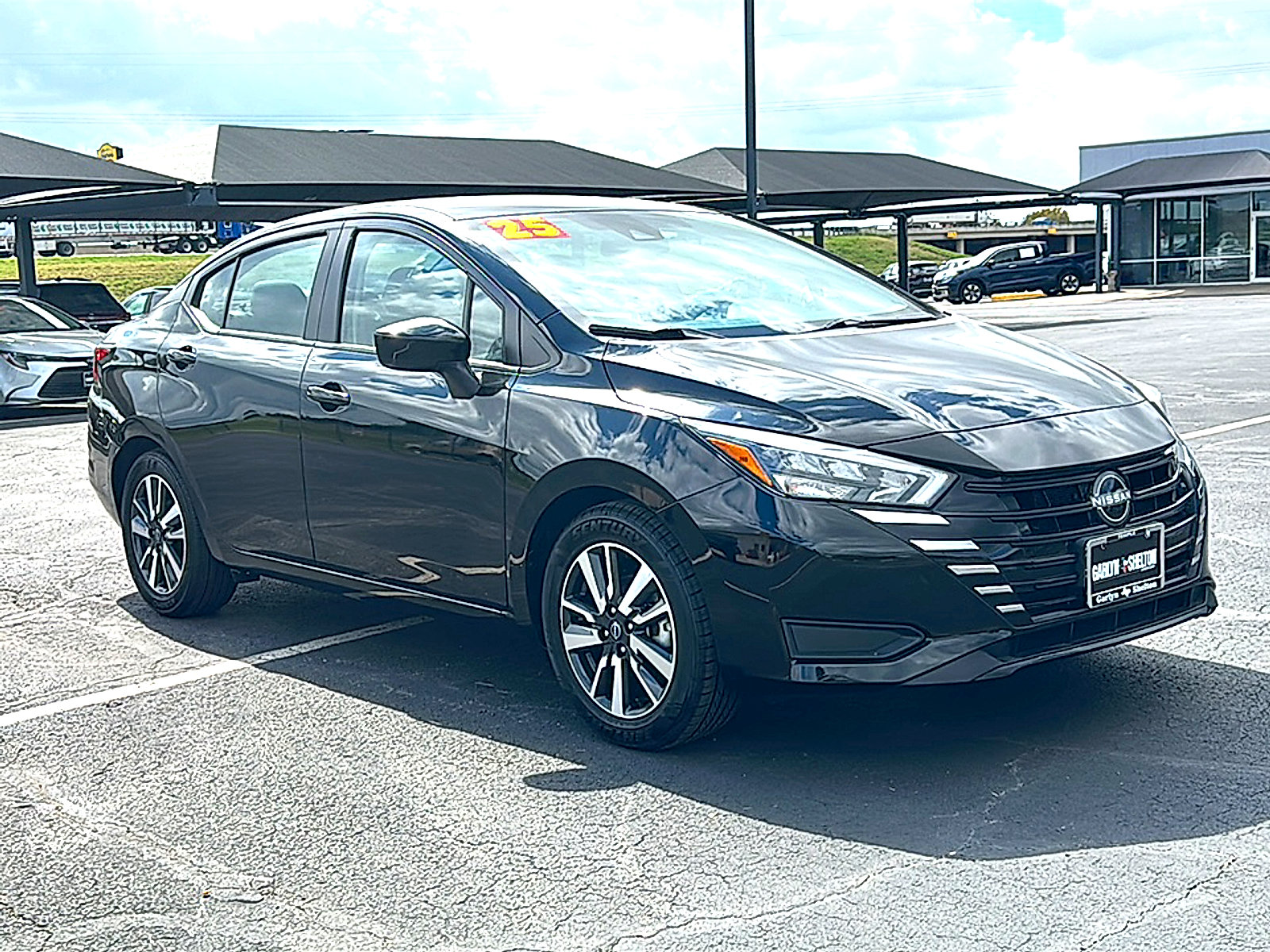 Used 2025 Nissan Versa SV FWD image 10