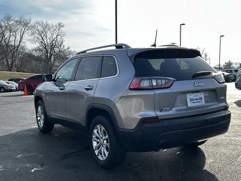 Used 2019 Jeep Cherokee Latitude w/ Cold Weather Group image 9