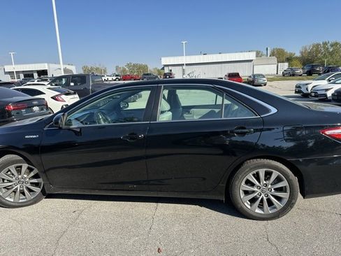 Used 2015 Toyota Camry XLE image 4