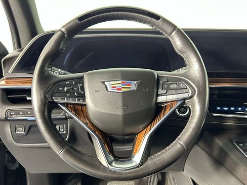 Used 2022 Cadillac Escalade ESV Premium Luxury image 29