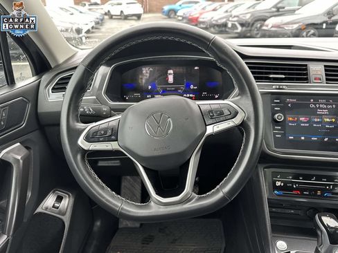 Used 2024 Volkswagen Tiguan SE AWD/4WD image 13