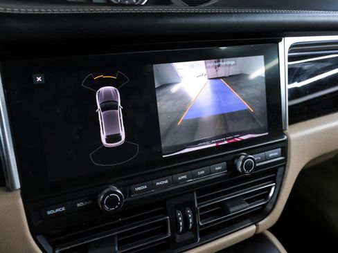 Used 2019 Porsche Macan S image 27