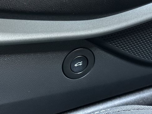 Used 2023 Chevrolet Camaro LT w/ Technology Package image 30