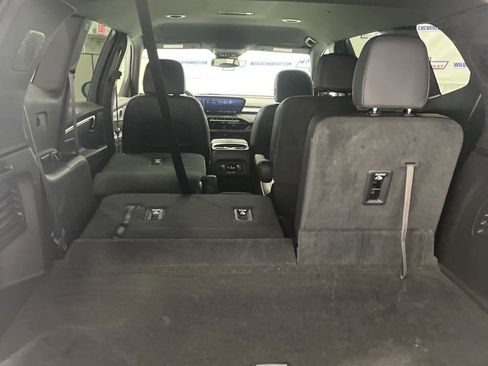 Used 2025 Buick Enclave Preferred image 41