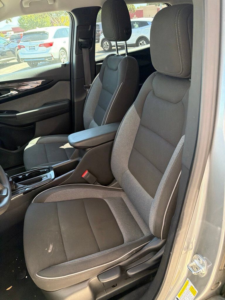 Used 2025 Chevrolet TrailBlazer LT FWD image 6