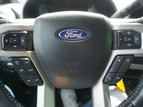 Used 2022 Ford F350 Lariat AWD/4WD image 20