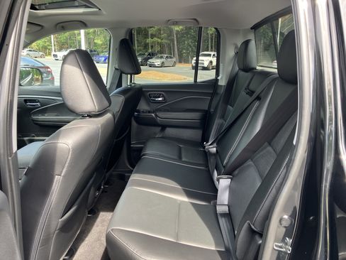 Certified 2025 Honda Ridgeline RTL image 33