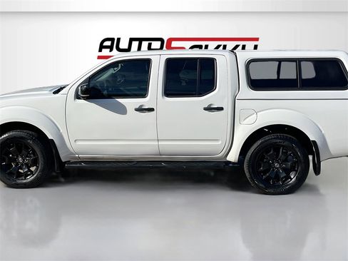 Used 2020 Nissan Frontier SV w/ Midnight Edition Floor Mats image 4