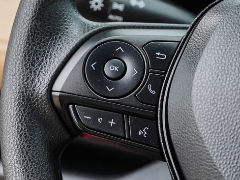 Used 2024 Toyota RAV4 XLE image 33