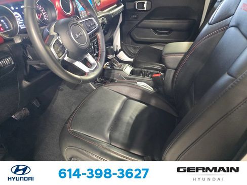 Used 2022 Jeep Wrangler Unlimited Rubicon w/ Cold Weather Group AWD/4WD image 18