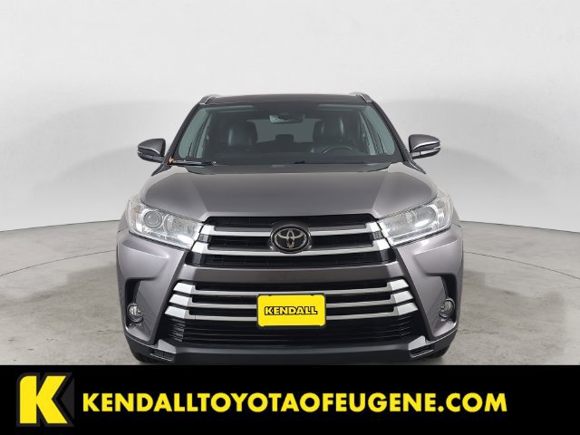 Used 2019 Toyota Highlander XLE AWD/4WD image 2