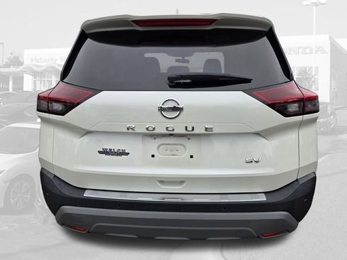 Used 2021 Nissan Rogue SV w/ Premium Package FWD image 5