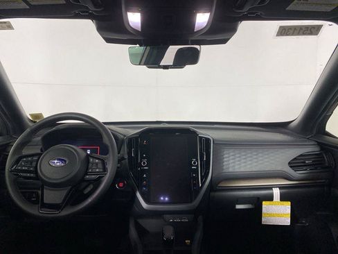Used 2025 Subaru Forester Touring AWD/4WD image 14