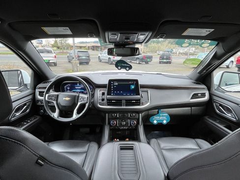 Used 2023 Chevrolet Suburban LT image 21