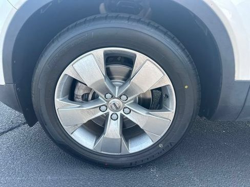 Used 2022 Volvo XC40 T4 Momentum FWD image 37