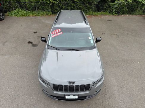 Used 2023 Jeep Cherokee Altitude Lux AWD/4WD image 9