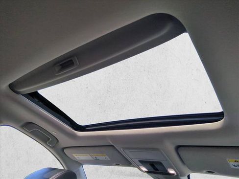 Used 2024 Honda CR-V EX-L image 18