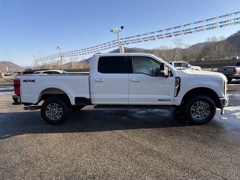 Used 2024 Ford F250 Lariat image 3