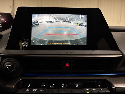 Certified 2025 Toyota Prius XLE FWD image 7