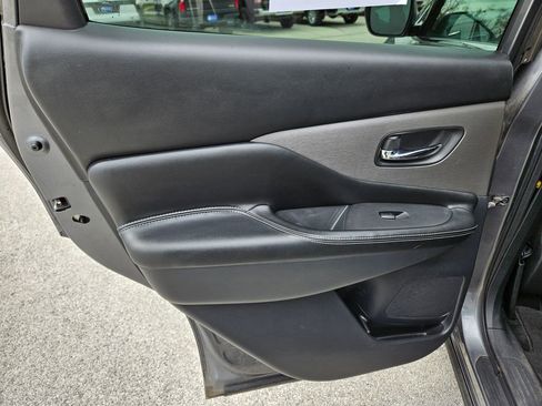Used 2022 Nissan Murano S AWD/4WD image 23
