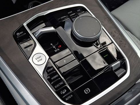 New 2026 BMW X5 xDrive50e w/ Climate Comfort Package image 20