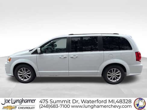 Used 2020 Dodge Grand Caravan SXT image 18