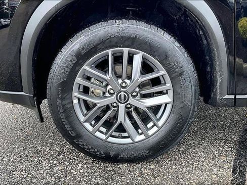 Certified 2026 Nissan Rogue SV AWD/4WD image 7