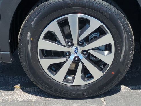 Used 2024 Subaru Outback Premium AWD/4WD image 26