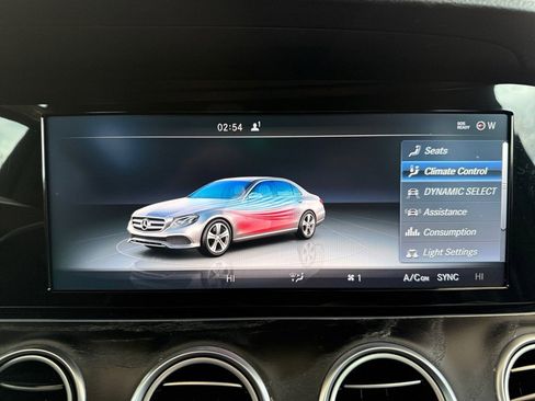 Used 2017 Mercedes-Benz E 300 4MATIC image 18