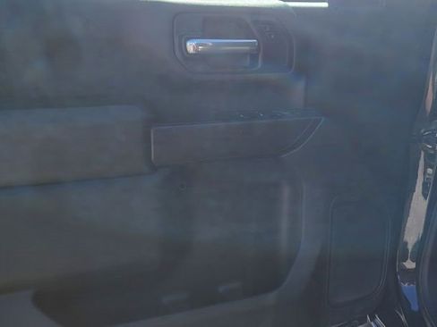 Used 2021 Chevrolet Silverado 2500 Custom w/ Custom Value Package image 9