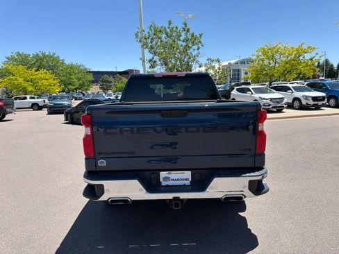 Used 2022 Chevrolet Silverado 1500 LTZ w/ Z71 Off-Road Package AWD/4WD image 5