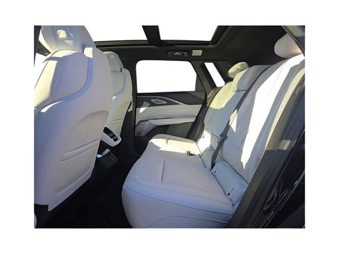 New 2026 Cadillac Lyriq Premium Luxury image 7