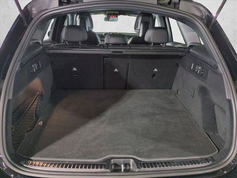 Certified 2025 Mercedes-Benz GLC 300 image 9