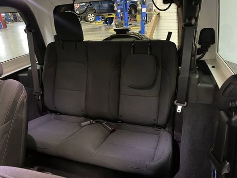 Used 2021 Jeep Wrangler Willys image 16