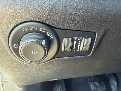 New 2026 Jeep Compass Latitude AWD/4WD image 22