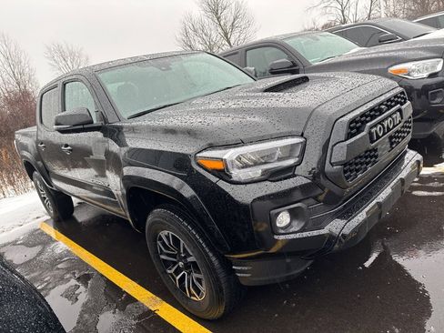 Used 2023 Toyota Tacoma TRD Sport w/ TRD Premium Sport Package image 8
