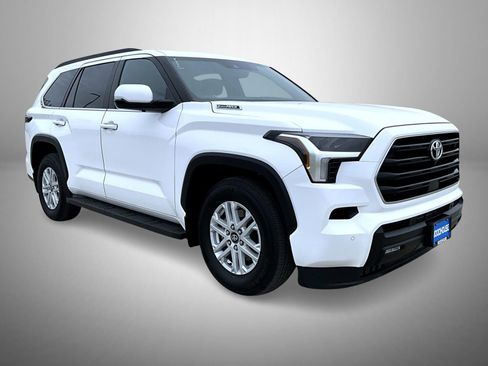 Used 2025 Toyota Sequoia SR5 AWD/4WD image 3