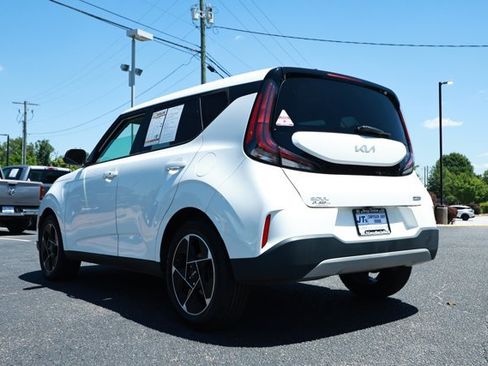 Used 2023 Kia Soul EX FWD image 8