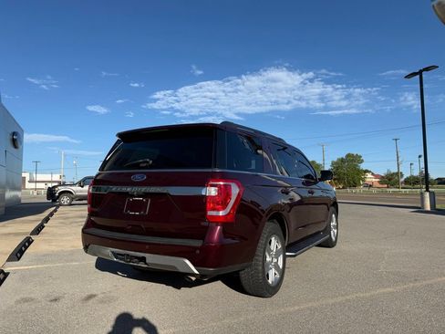 Used 2020 Ford Expedition XLT w/ Equipment Group 202A AWD/4WD image 3