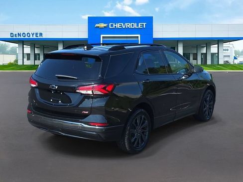 Used 2023 Chevrolet Equinox RS AWD/4WD image 9