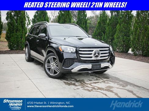 Used 2025 Mercedes-Benz GLS 450 4MATIC image 1
