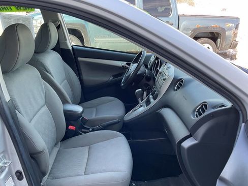 Used 2009 Toyota Matrix S image 28