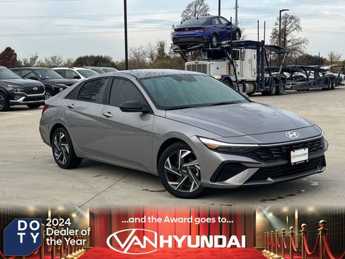 Certified 2025 Hyundai Elantra Sport image 1