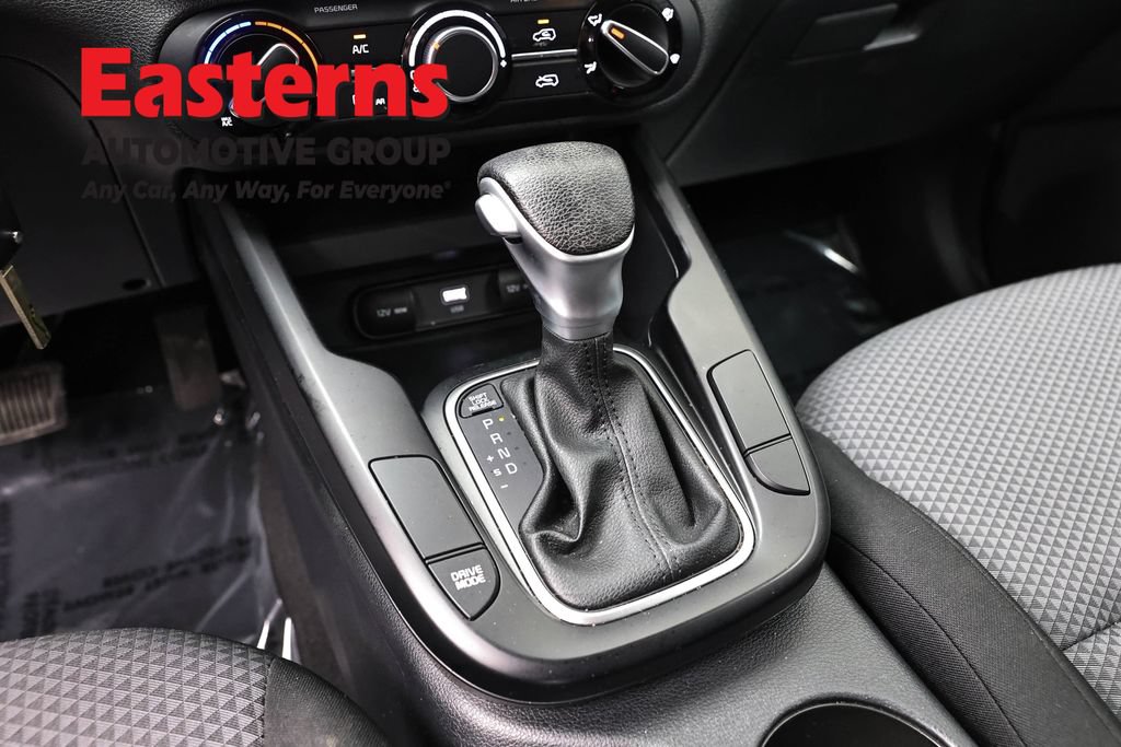 Used 2023 Kia Soul LX w/ LX Technology Package FWD image 14
