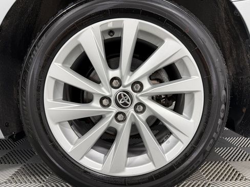 Used 2022 Toyota Camry LE FWD image 28