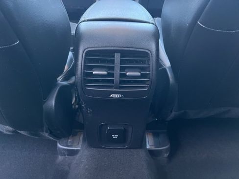 Used 2020 Ford Escape Titanium image 19