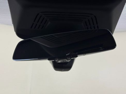 Used 2022 BMW iX xDrive50 w/ Premium Package image 34